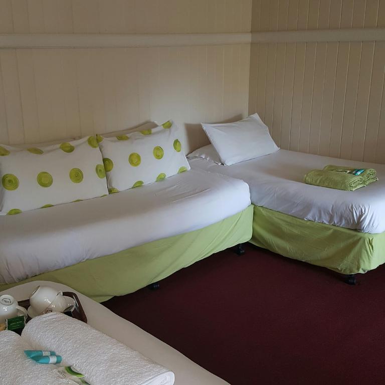 Joes Waterhole Hotel เอียมันดิ ภายนอก รูปภาพ
